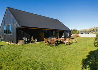 The Black Barn - Karitane Beach