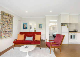 Sunny St Clair Beach Nook